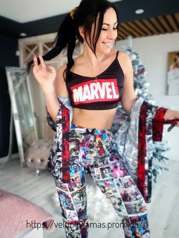 Піжама: штани та топ жіноча шовкова з принтом Marvel чорна 1584755289 фото